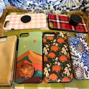 Set of six phone cases, fits IPhone 8+, 3 pop sockets included
